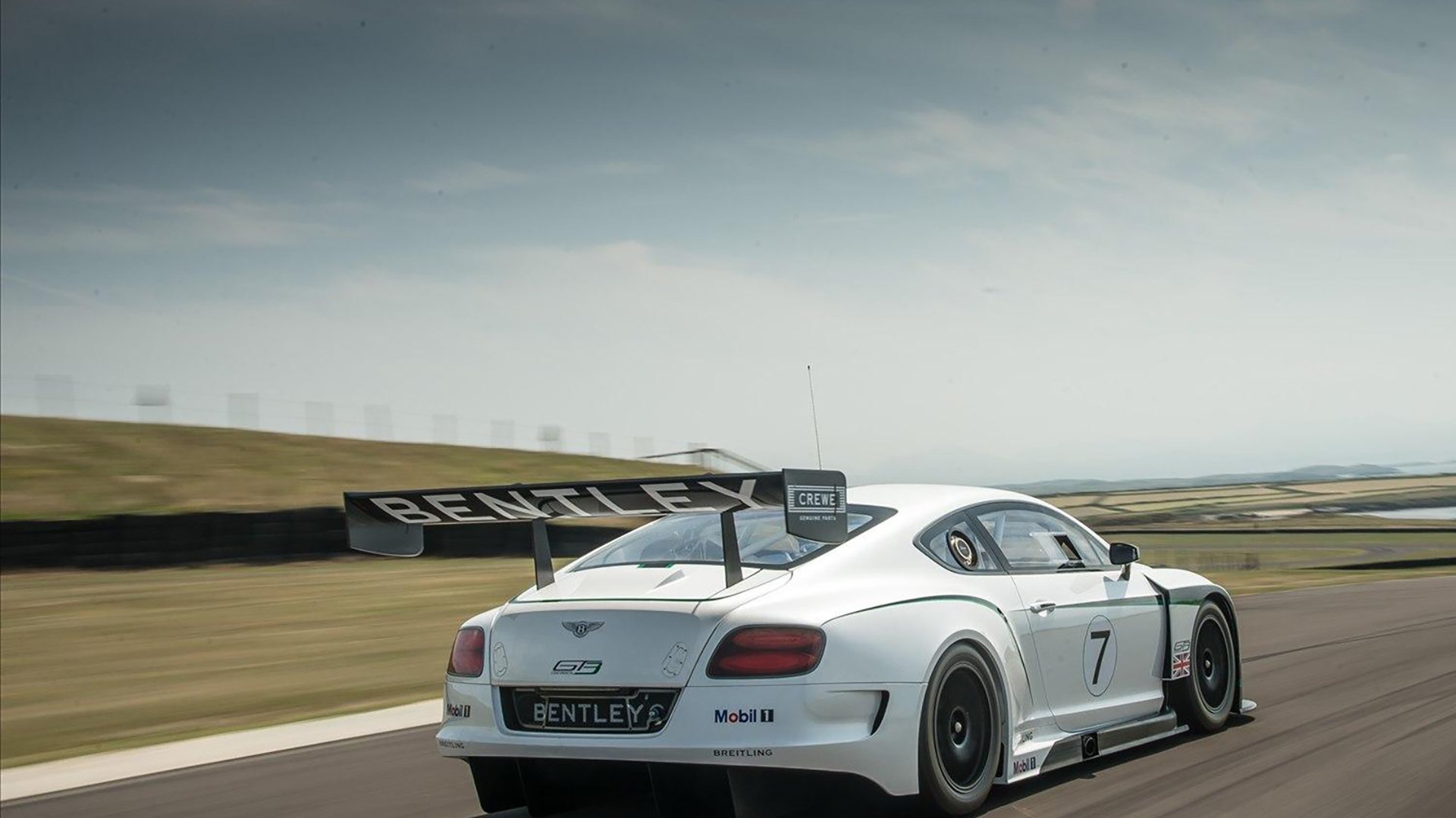 “马科斯·莫奇的防守技术与战术洞察力,成就阿根廷美洲狮队的核心力量”