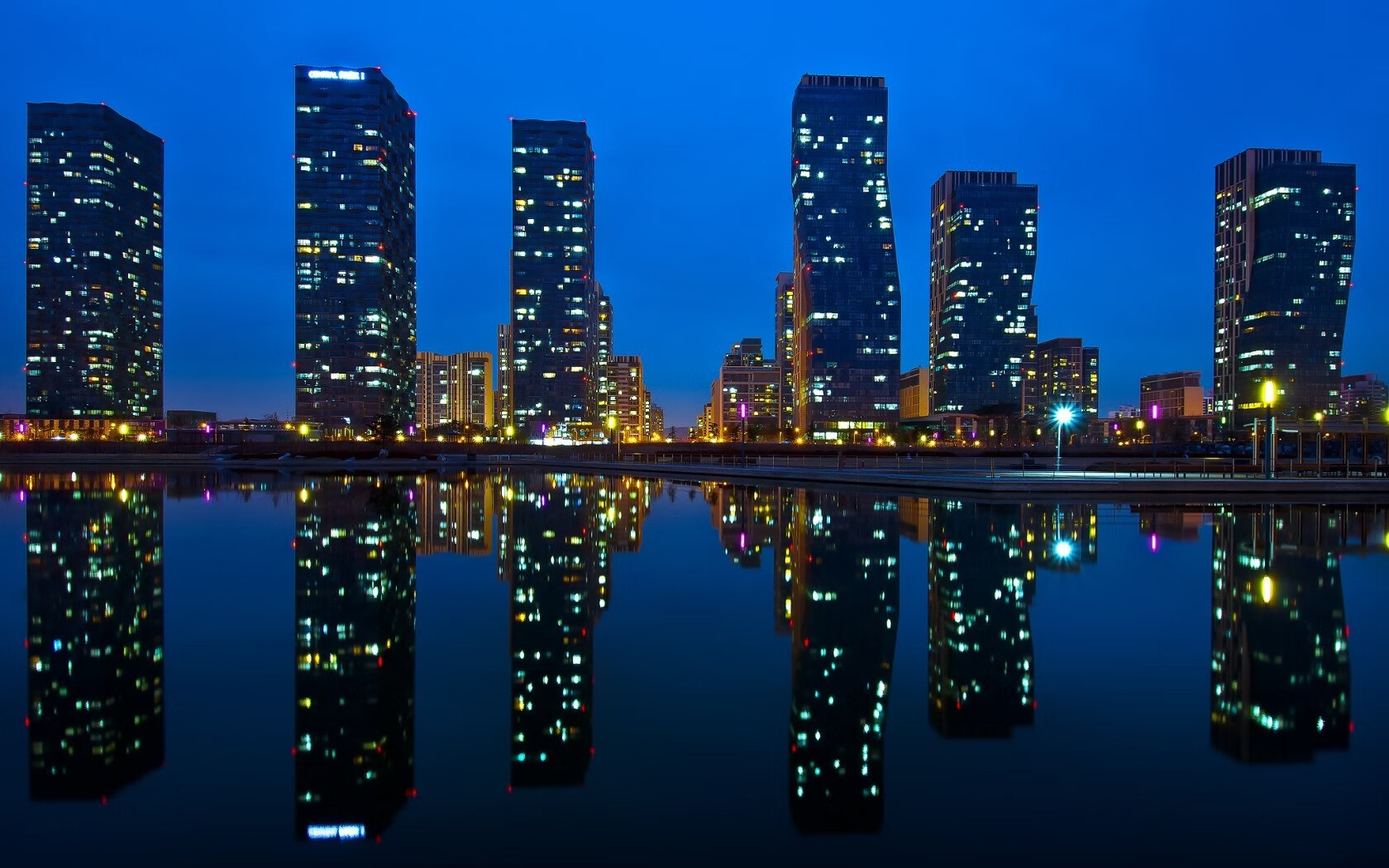 欧洲杯决胜时刻:变阵、逃脱、奇迹不断出现,欧洲杯决赛用球谍照