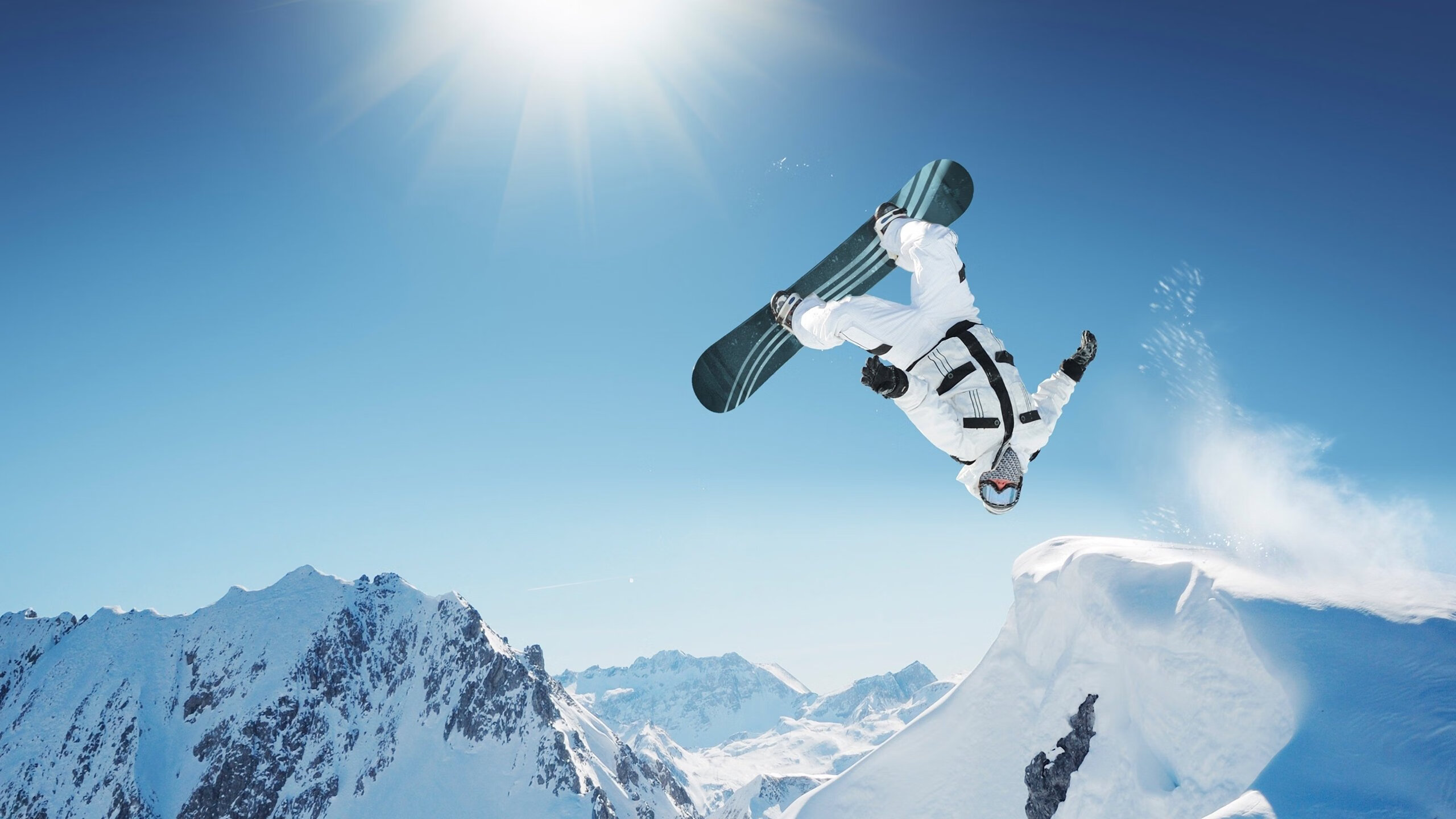 “尼古拉斯·桑特基的快速突破与精准配合,推动美洲狮队成为新一代强队”